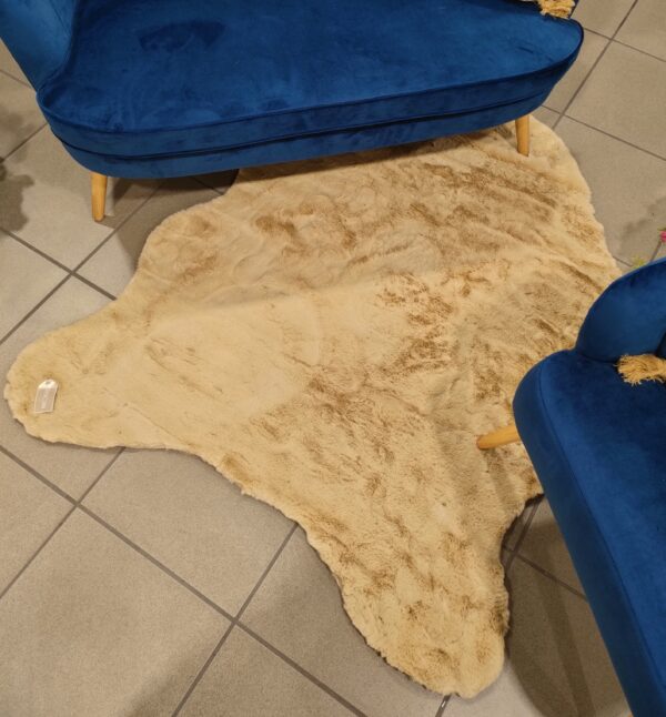 Tappeto ecopelliccia forma coniglio 120*150CM - immagine 6